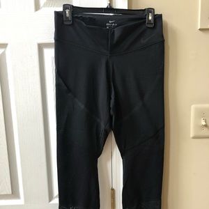 Nike Women’s dri-fit athletic leggings - Size L